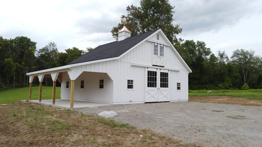 High Profile Center Aisle Horse Barn