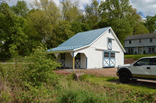 High Profile Center Aisle Horse Barn