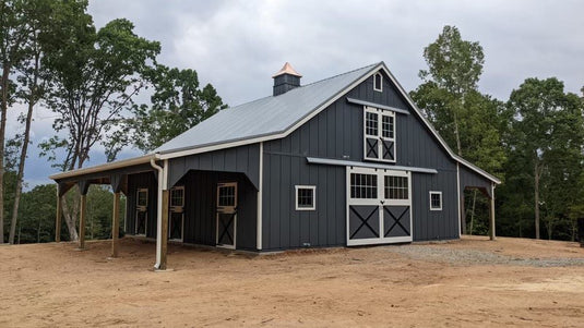 High Profile Center Aisle Horse Barn