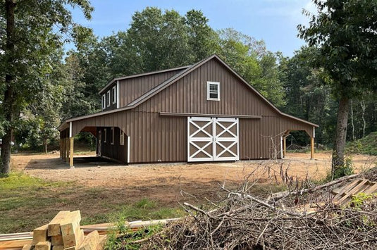 High Profile Center Aisle Horse Barn