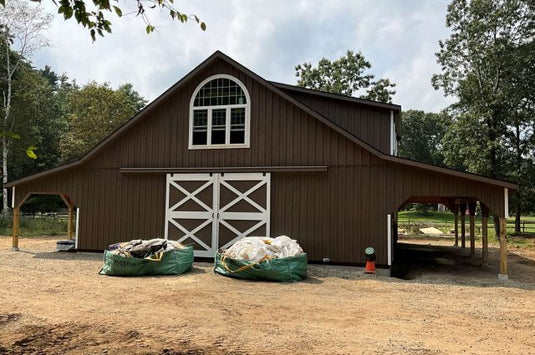 High Profile Center Aisle Horse Barn