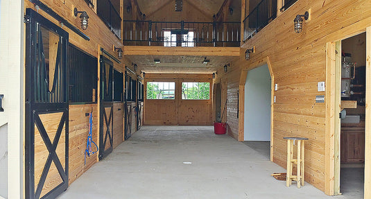 High Profile Center Aisle Horse Barn